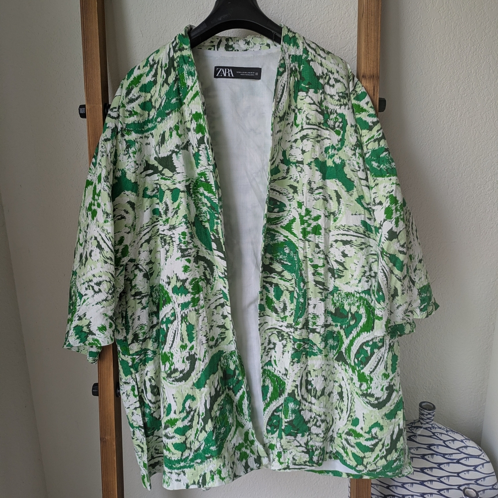 Zara Women's Green & White Patterned Kimono/ Blazer - Size M/L